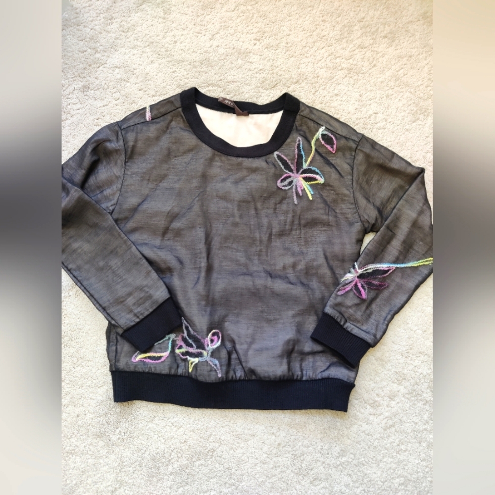 Embroidered Gray Sweatshirt